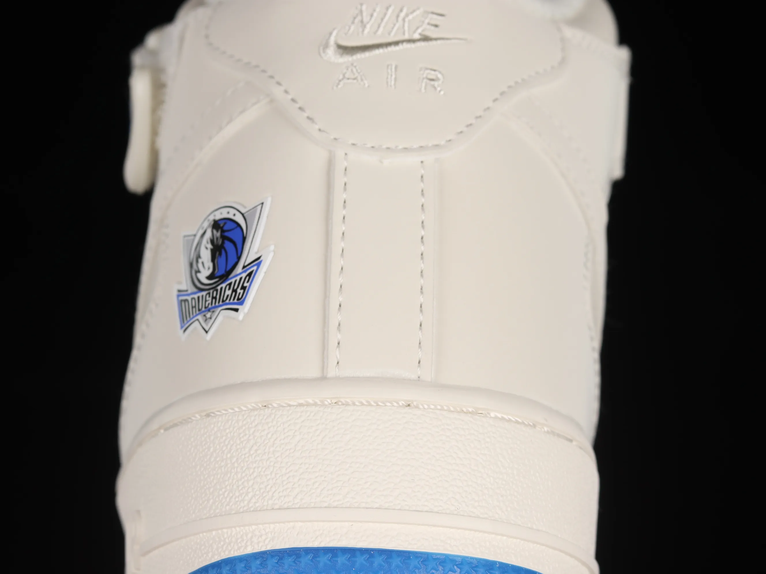 All categories Nk Air Force 1 Air Force series Nk Air Force 1 Mid Air Force mid-top Nk Air Force 1'07 Mid beige blue Dallas Mavericks city limited Air Force 1 mid-top sports and leisure sneakers DW5696-893